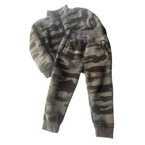 Appaman Kids Boy's Woodland camo Sherpa set